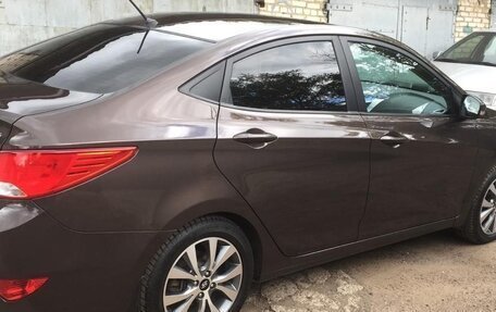 Hyundai Solaris II рестайлинг, 2015 год, 1 300 000 рублей, 5 фотография