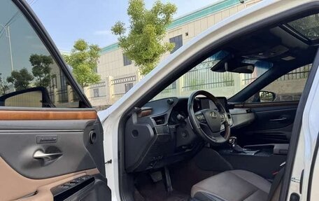 Lexus ES VII, 2022 год, 3 540 000 рублей, 7 фотография