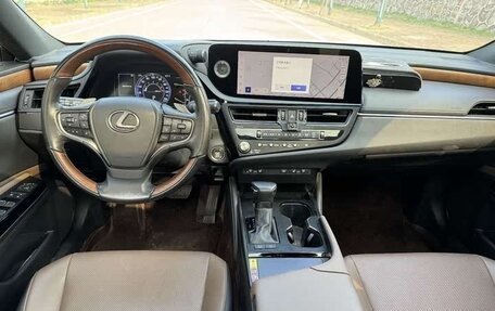 Lexus ES VII, 2022 год, 3 540 000 рублей, 8 фотография