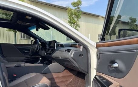 Lexus ES VII, 2022 год, 3 540 000 рублей, 11 фотография