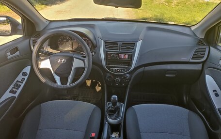 Hyundai Solaris II рестайлинг, 2012 год, 915 000 рублей, 7 фотография