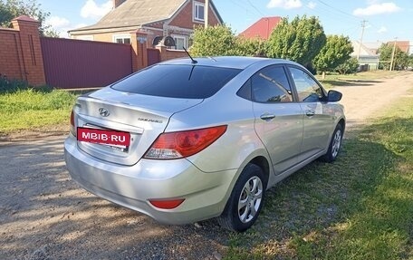 Hyundai Solaris II рестайлинг, 2012 год, 915 000 рублей, 4 фотография