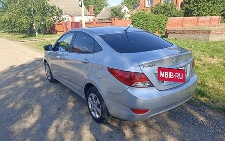 Hyundai Solaris II рестайлинг, 2012 год, 915 000 рублей, 6 фотография