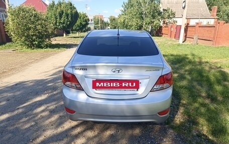Hyundai Solaris II рестайлинг, 2012 год, 915 000 рублей, 5 фотография