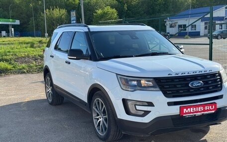 Ford Explorer VI, 2017 год, 2 250 000 рублей, 3 фотография