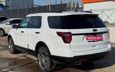 Ford Explorer VI, 2017 год, 2 250 000 рублей, 6 фотография