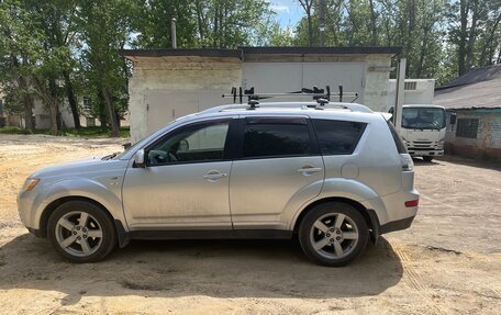 Mitsubishi Outlander III рестайлинг 3, 2008 год, 870 000 рублей, 2 фотография
