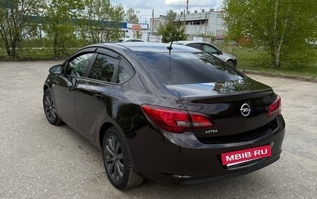 Opel Astra J, 2014 год, 890 000 рублей, 15 фотография