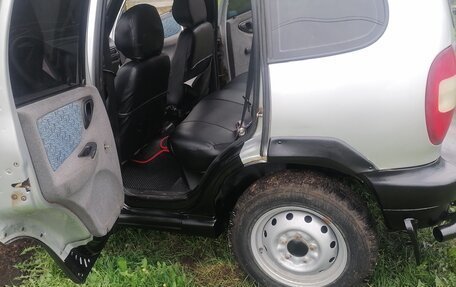 Chevrolet Niva I рестайлинг, 2005 год, 235 000 рублей, 4 фотография