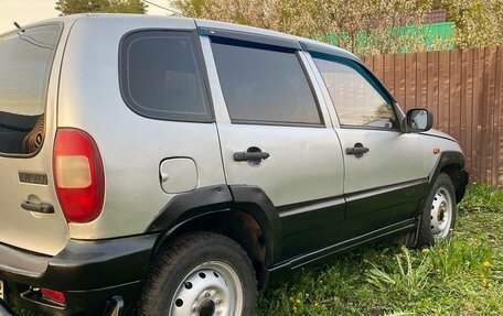 Chevrolet Niva I рестайлинг, 2005 год, 235 000 рублей, 2 фотография