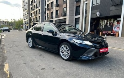 Toyota Camry, 2018 год, 2 900 000 рублей, 1 фотография