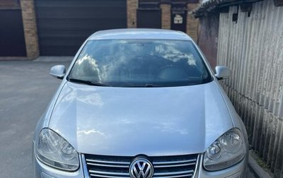 Volkswagen Jetta VI, 2010 год, 700 000 рублей, 1 фотография