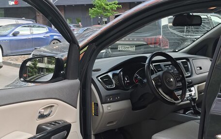 KIA Carnival III, 2017 год, 2 600 000 рублей, 16 фотография