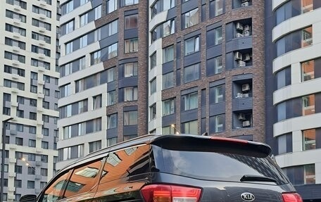 KIA Carnival III, 2017 год, 2 600 000 рублей, 10 фотография