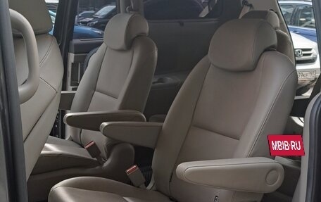 KIA Carnival III, 2017 год, 2 600 000 рублей, 17 фотография