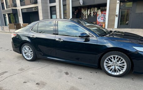 Toyota Camry, 2018 год, 2 900 000 рублей, 4 фотография