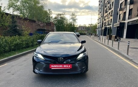 Toyota Camry, 2018 год, 2 900 000 рублей, 2 фотография