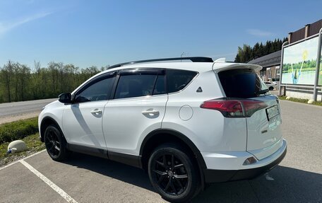 Toyota RAV4, 2019 год, 2 790 000 рублей, 11 фотография