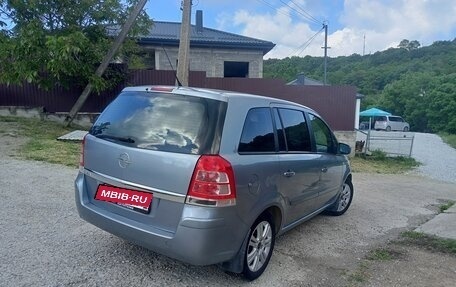 Opel Zafira B, 2010 год, 850 000 рублей, 4 фотография