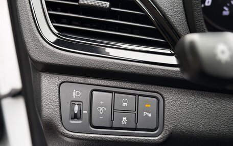 Hyundai Solaris II рестайлинг, 2020 год, 1 890 000 рублей, 12 фотография