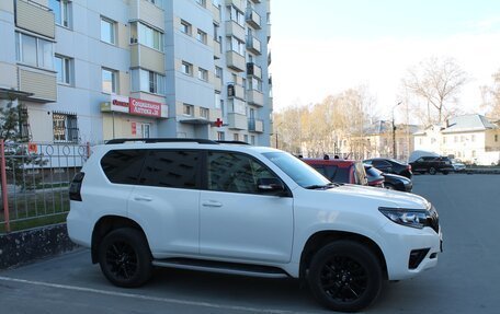 Toyota Land Cruiser Prado 150 рестайлинг 2, 2023 год, 8 200 000 рублей, 8 фотография