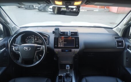 Toyota Land Cruiser Prado 150 рестайлинг 2, 2023 год, 8 200 000 рублей, 15 фотография