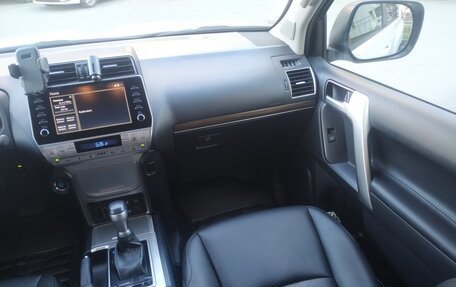 Toyota Land Cruiser Prado 150 рестайлинг 2, 2023 год, 8 200 000 рублей, 14 фотография