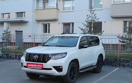 Toyota Land Cruiser Prado 150 рестайлинг 2, 2023 год, 8 200 000 рублей, 2 фотография