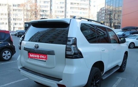 Toyota Land Cruiser Prado 150 рестайлинг 2, 2023 год, 8 200 000 рублей, 6 фотография