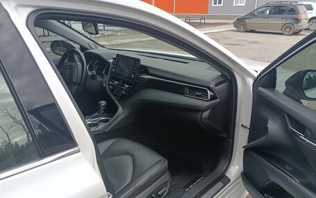 Toyota Camry, 2022 год, 3 300 000 рублей, 18 фотография