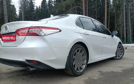 Toyota Camry, 2022 год, 3 300 000 рублей, 11 фотография