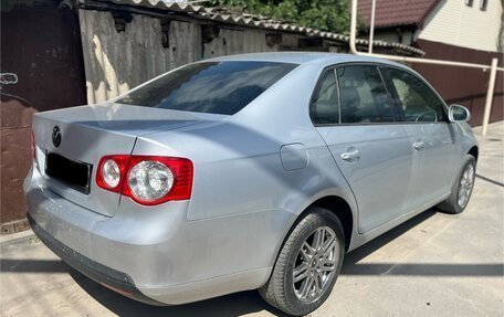 Volkswagen Jetta VI, 2010 год, 700 000 рублей, 5 фотография