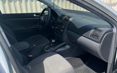 Volkswagen Jetta VI, 2010 год, 700 000 рублей, 12 фотография