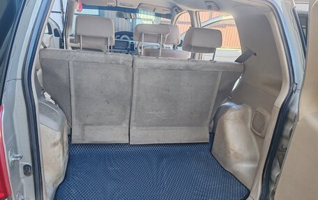 Toyota Raum II, 2004 год, 700 000 рублей, 3 фотография