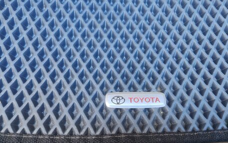 Toyota Raum II, 2004 год, 700 000 рублей, 9 фотография