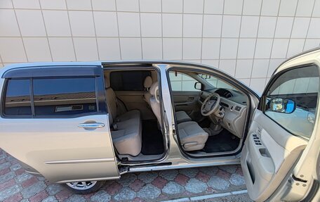 Toyota Raum II, 2004 год, 700 000 рублей, 18 фотография