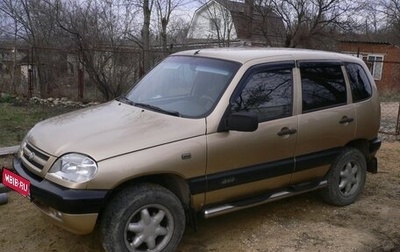 Chevrolet Niva I рестайлинг, 2004 год, 220 000 рублей, 1 фотография