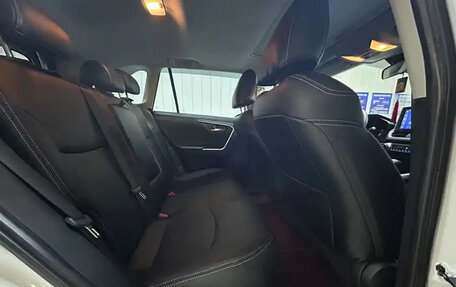 Toyota RAV4, 2022 год, 2 570 000 рублей, 12 фотография