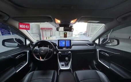 Toyota RAV4, 2022 год, 2 570 000 рублей, 9 фотография