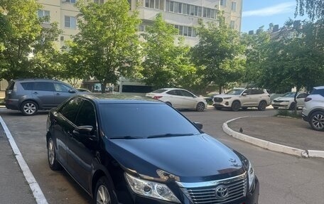 Toyota Camry, 2013 год, 1 350 000 рублей, 2 фотография