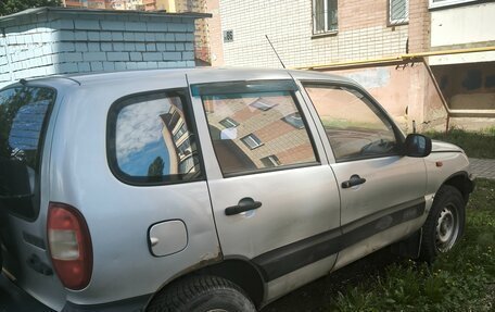 Chevrolet Niva I рестайлинг, 2005 год, 250 000 рублей, 2 фотография