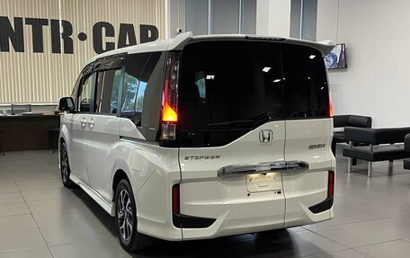 Honda Stepwgn IV, 2019 год, 2 150 000 рублей, 2 фотография