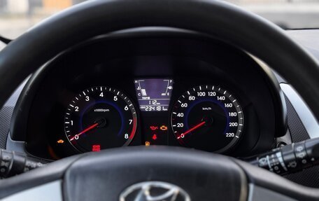 Hyundai Solaris II рестайлинг, 2012 год, 530 000 рублей, 19 фотография