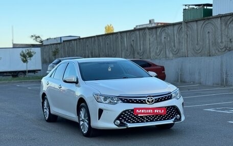 Toyota Camry, 2015 год, 1 980 000 рублей, 2 фотография