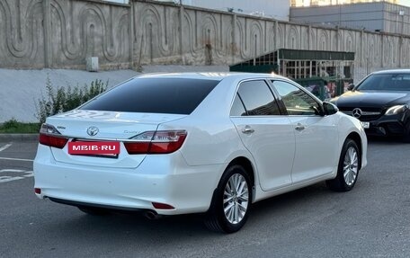 Toyota Camry, 2015 год, 1 980 000 рублей, 4 фотография