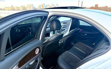 Mercedes-Benz E-Класс, 2017 год, 3 850 000 рублей, 5 фотография