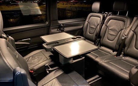 Mercedes-Benz V-Класс, 2019 год, 4 600 000 рублей, 6 фотография