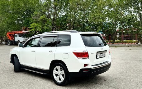 Toyota Highlander III, 2012 год, 2 450 000 рублей, 5 фотография