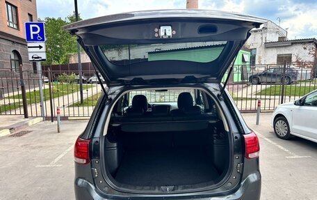 Mitsubishi Outlander III рестайлинг 3, 2015 год, 2 190 000 рублей, 5 фотография