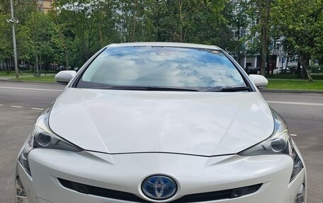 Toyota Prius IV XW50, 2018 год, 1 700 000 рублей, 4 фотография